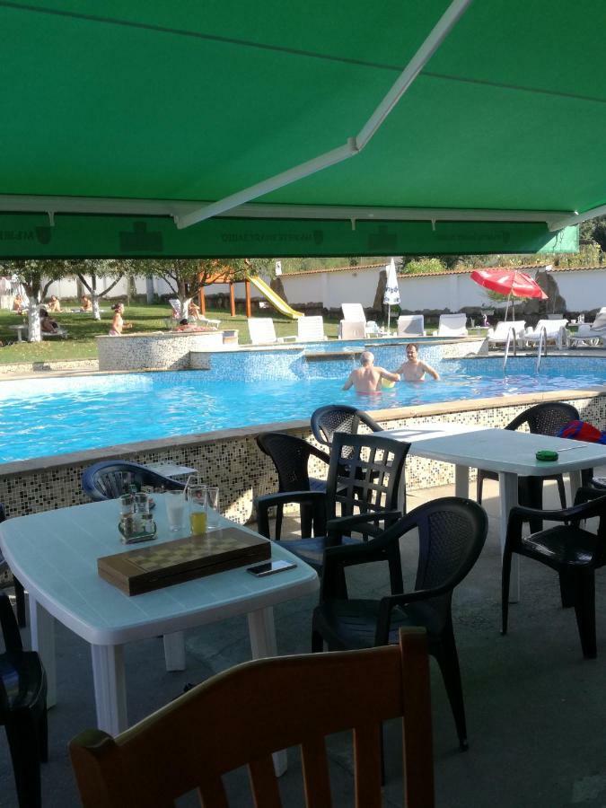 By The River Hotel Complex Balkanets  外观 照片